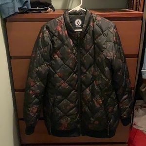 Volcom cascade downs floral ski jacket size large